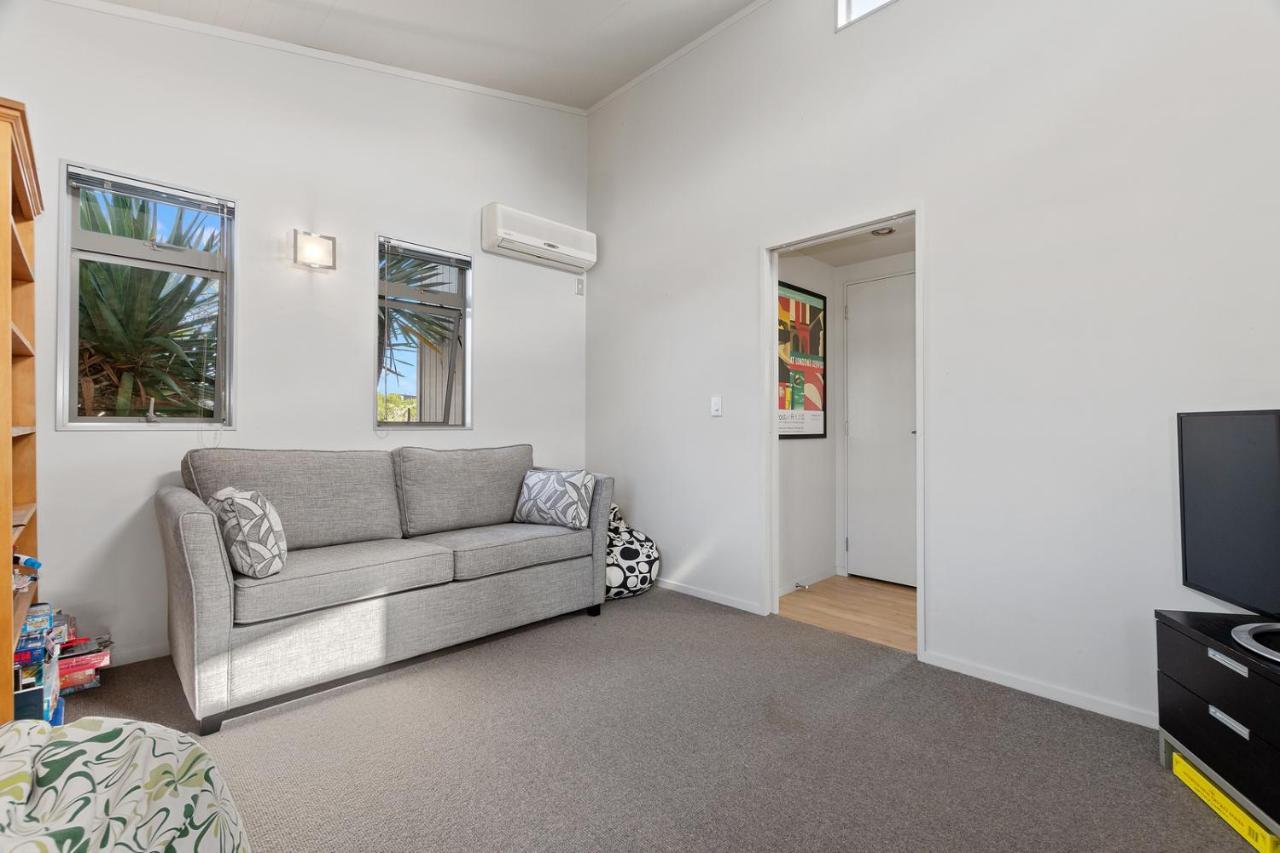 Restful Ruakaka - Ruakaka Holiday Home Εξωτερικό φωτογραφία